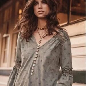 Anthropologie Eri + Ali Calvie Boho Lace Eyelet Bell Sleeve Top XS